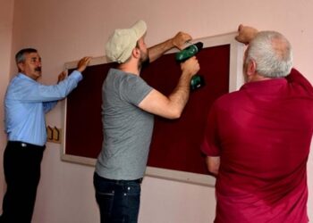 Mahalle sakinleri okullarını yeni döneme hazırladı