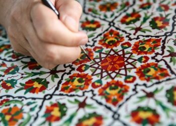 Geleneksel sanatların öğretileceği lisede dersleri duayen sanatçılar veriyor