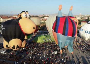 Uluslararası Kapadokya Balon Festivali’nden renkli görüntüler