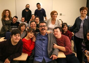 Down sendromlular için sahne zamanı