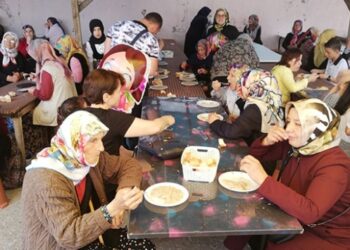 Mahallelileri 111 yıldır “keşkek” bir araya getiriyor