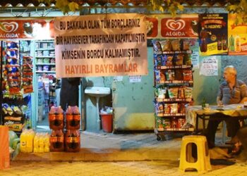 Hayırseverler “veresiye defteri” satın aldı