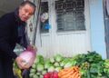 6,5 kilogram ağırlığındaki turp görenleri şaşırttı