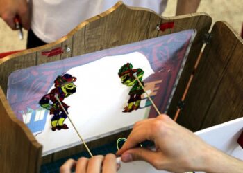 Lise öğrencileri Karagöz ve Hacivat’ı teknolojiyle buluşturdu