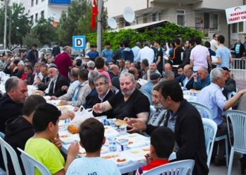 Mahallede 800 yıllık ramazan geleneği