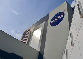 NASA yeni görevinde Ay’a ilk ayak basacak astronotun kadın olacağını açıkladı