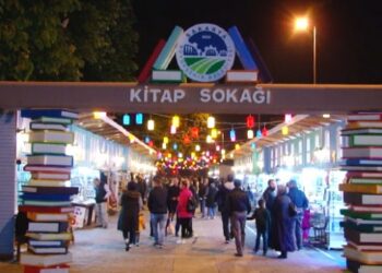 Sakaryalılar ramazan ayında gölge oyunuyla buluşuyor