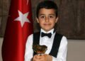 Piyanoyla 8 ay önce tanıştı, dünya ikincisi oldu