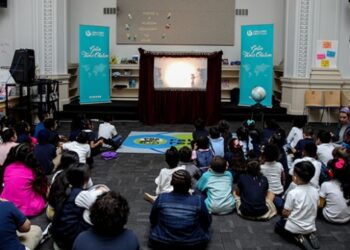 Washington’da “Hacivat ve Karagöz” gösterisi