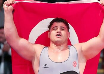 130 kiloda Rıza Kayaalp Avrupa Şampiyonu oldu