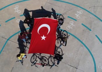 Zihinsel engelli öğrenciler tarihe pedal çeviriyor