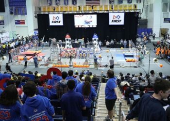 Türk liseleri New York’ta robot yarışmasında boy gösteriyor