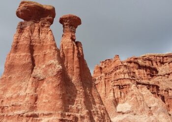 Kırmızı periler diyarı ziyaretçilerini bekliyor