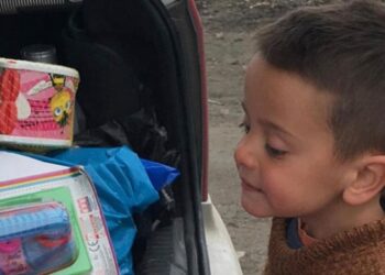 Oyuncak itfaiye aracıyla dünyalar onun oldu