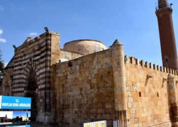 800 yıllık gök bilim medresesi restore edilecek