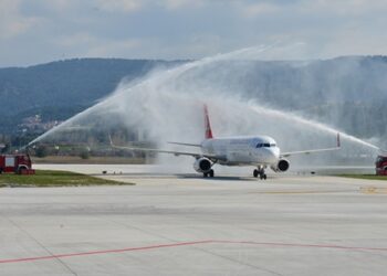 THY’nin İstanbul-Çanakkale uçuşları başladı