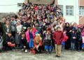 Köy okullarını gezen gençler çocukların hayallerini gerçekleştiriyor