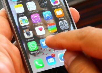 Akıllı telefonlar virajlar hakkında sürücüleri önceden uyaracak