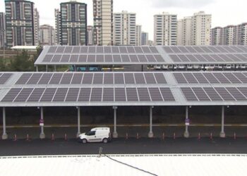 Türkiye’de bir ilk: Diyarbakır Otogarı elektriğini kendi üretiyor