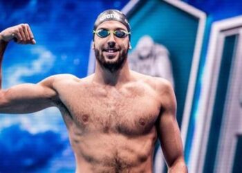 Milli sporcu Emre Sakçı’ya “Yılın çıkış yapan yüzücüsü” ödülü