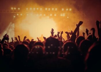 Sanat emekçilerine destek için çevrimiçi yeni yıl festivali: ‘Festtogether’