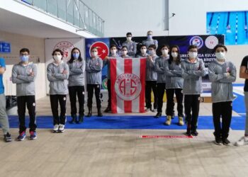 Antalyaspor yüzücüleri milli takım seçmelerinde 4 rekor kırdı