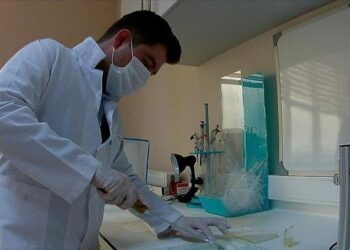 Reçine, hasarlı rüzgar türbini kanatlarını onaracak