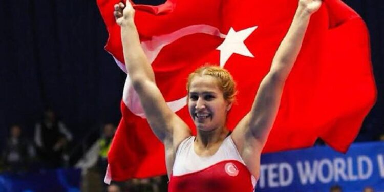 Sakat gittiği Dünya Kupası’nda ikinci oldu