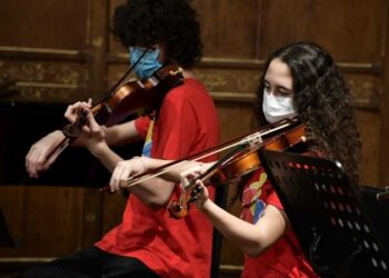 ‘Çocukça Caz Konseri’, akordeon ustası Edward Aris’in eşliğinde düzenlendi