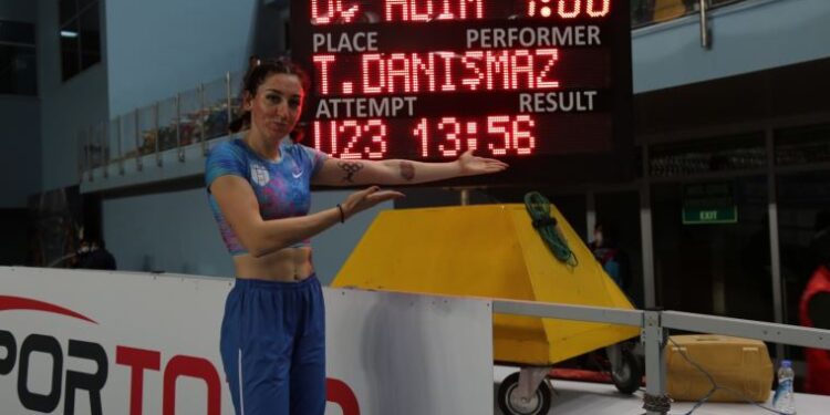 Milli atlet Tuğba Danışmaz’dan yeni Türkiye rekoru
