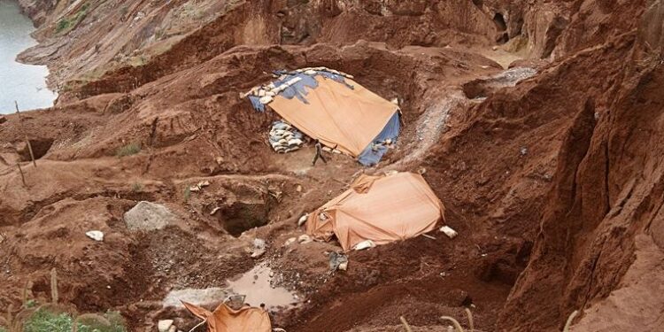 Pera Müzesi’nin yeni sergisi ‘Kristal Berraklığı’ ziyarete açıldı
