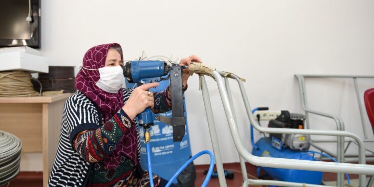 Kadınlar hem üretiyor hem kazanıyor