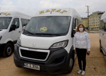 Boşta kalan öğrenci servisleri, sağlık çalışanlarına tahsis edildi