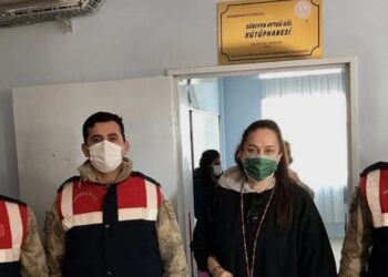 Kütüphane bağışladı