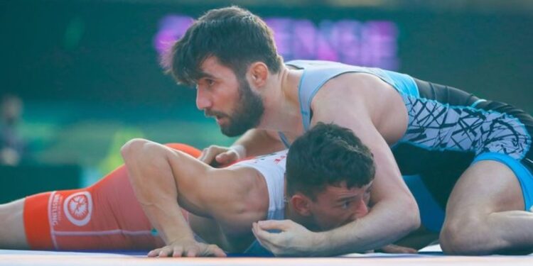 Milli güreşçiden altın madalya