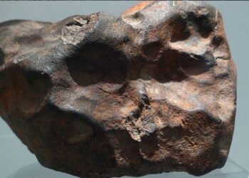 Meteoritlerdeki organik içeriklerin yapı taşı olduğu sanılan bir molekül keşfedildi