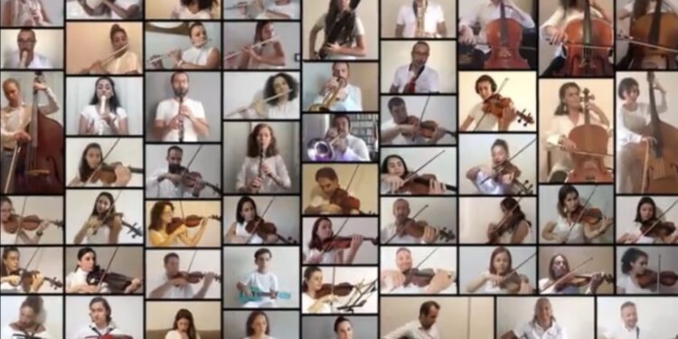 Müzik öğretmenlerinden anlamlı anma