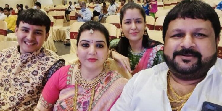 14 yaşındaki genç, üniversiteden mezun oldu