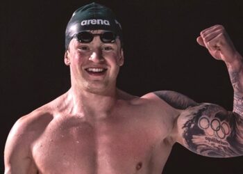 Adam Peaty 100 metre kurbağalamada dünya rekoru kırdı