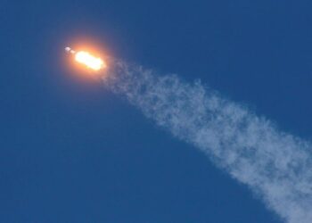 SpaceX ikinci kez uzaya astronot gönderiyor: İlk insanlı ISS misyonu