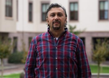 Koç Üniversitesi’nden Prof. Dr. Sitti’ye “Yılın Bilimde Çığır Açan Buluşu Ödülü”