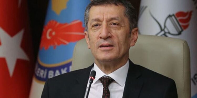 Bakan Selçuk’tan görme engelli öğrencilere güzel haber