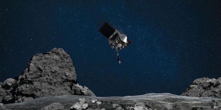 NASA’nın uzay aracı topladığı gök taşı örneklerini dünyaya getirecek kapsüle yerleştirdi