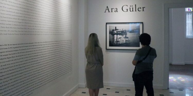 İyilik İçin Sanat Derneği’den 150 eserlik sergi