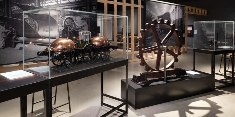 Rahmi M. Koç Müzesi’nin üç nadir lokomotif modeli Londra Bilim Müzesi’ndeki sergiye misafir oldu