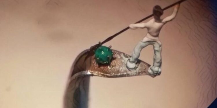 Kuşadası’nda milimetrik boyutlarda 42 mikro minyatür eser sergileniyor