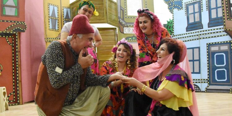 Patara Antik Kenti 1500 yıl sonra tiyatroyla buluşuyor