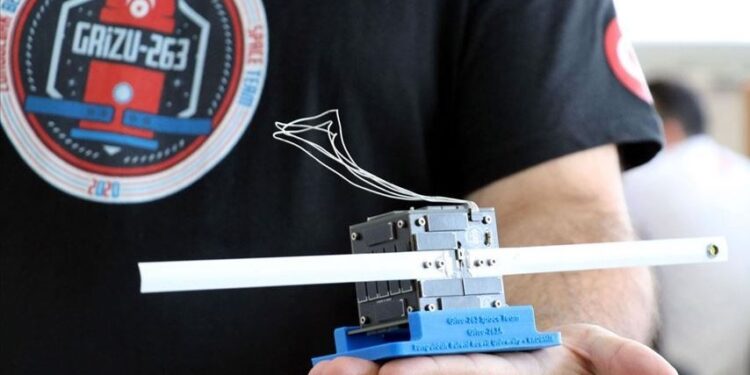 Türkiye’nin ilk cep uydusu “Grizu-263A” uzay yolculuğu için gün sayıyor