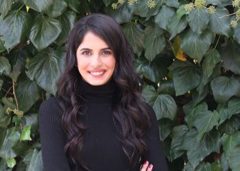 Beyza Şekerci’den Ağustos Böceği ile Karınca masalı