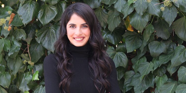 Beyza Şekerci’den Ağustos Böceği ile Karınca masalı